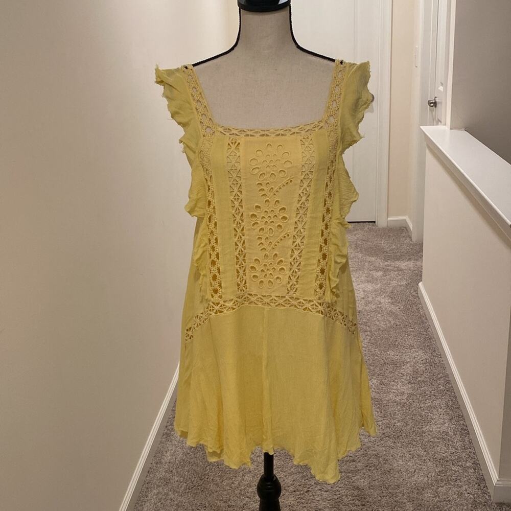 Free People One Yellow Priscilla Mini dress Crochet Embroidery Small Boho Preppy